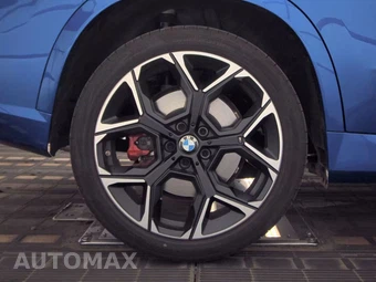 2026 BMW X1 M35i - miniatura 11