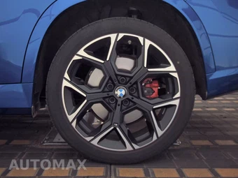 2026 BMW X1 M35i - miniatura 12