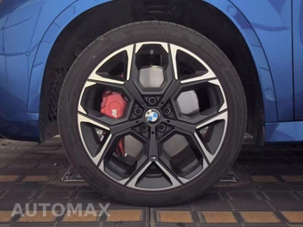 2026 BMW X1 M35i - miniatura 9