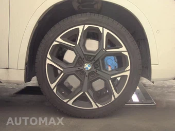 2026 BMW X1 M35i - miniatura 10