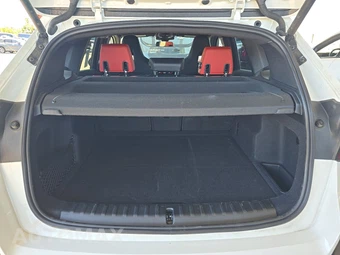 2026 BMW X1 M35i - miniatura 17