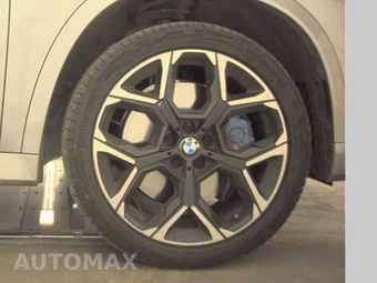 2026 BMW X1 M35i - miniatura 10