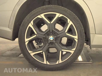 2026 BMW X1 M35i - miniatura 11