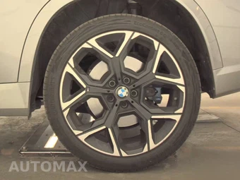 2026 BMW X1 M35i - miniatura 12