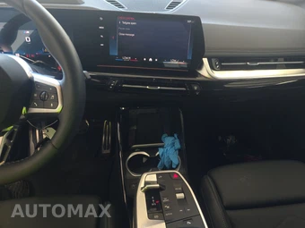 2026 BMW X1 M35i - miniatura 17