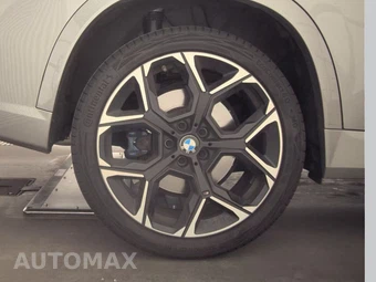 2026 BMW X1 M35i – miniatura 11