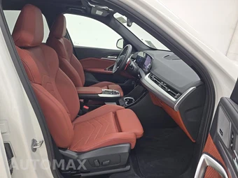 2026 BMW X1 M35i - miniatura 8