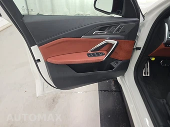 2026 BMW X1 M35i - miniatura 9