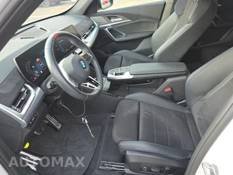 2026 BMW X1 M35i - miniatura 13