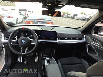 2026 BMW X1 M35i - miniatura 17