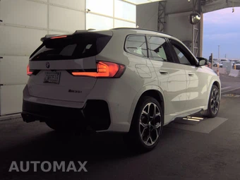 2026 BMW X1 M35i - miniatura 5