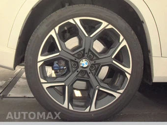 2026 BMW X1 M35i - miniatura 11