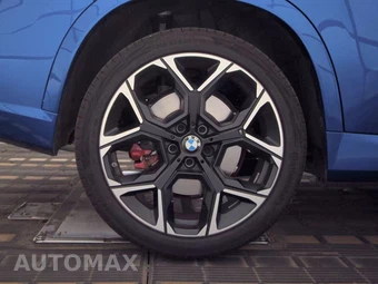2026 BMW X1 M35i – miniatura 11
