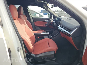 2026 BMW X1 M35i – miniatura 14