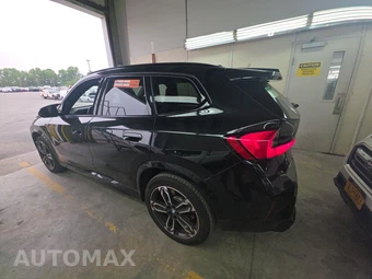 2026 BMW X1 M35i - miniatura 6