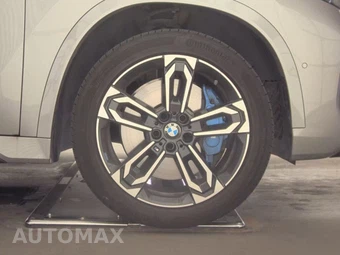 2026 BMW X1 M35i – miniatura 10