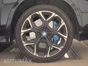 2026 BMW X1 M35i - miniatura 10