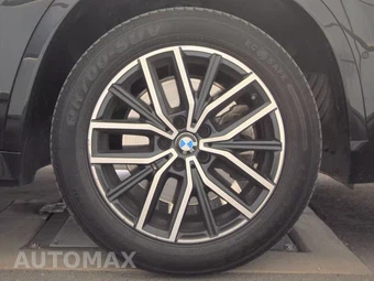 2026 BMW X1 xDrive28i M SPORT LINE - miniatura 10
