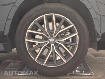 2026 BMW X1 xDrive28i M SPORT LINE - miniatura 10