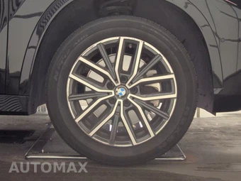 2026 BMW X1 xDrive28i M SPORT LINE - miniatura 10