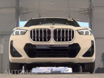2026 BMW X1 xDrive28i M SPORT LINE - miniatura 3
