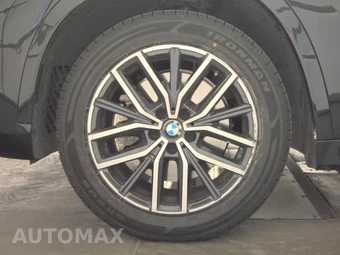 2026 BMW X1 xDrive28i M SPORT LINE - miniatura 9