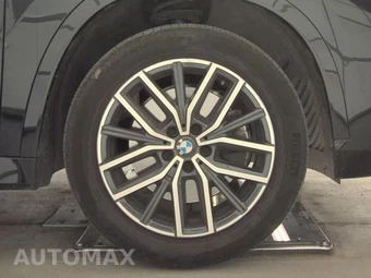 2026 BMW X1 xDrive28i M SPORT LINE - miniatura 10