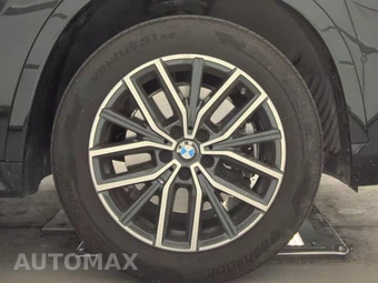2026 BMW X1 xDrive28i M SPORT LINE - miniatura 10
