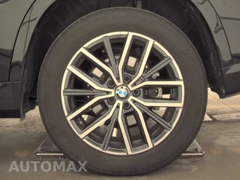 2026 BMW X1 xDrive28i M SPORT LINE - miniatura 12