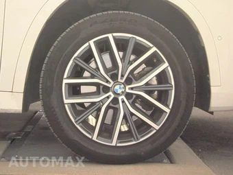 2026 BMW X1 xDrive28i M SPORT LINE - miniatura 10