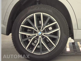 2026 BMW X1 xDrive28i M SPORT LINE - miniatura 11