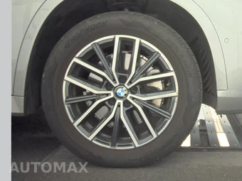 2026 BMW X1 xDrive28i M SPORT LINE - miniatura 10
