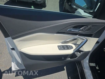 2026 BMW X1 xDrive28i - miniatura 9