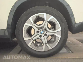 2026 BMW X1 xDrive28i - miniatura 12