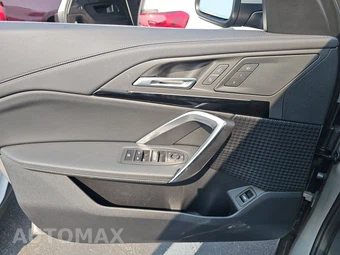 2026 BMW X1 xDrive28i - miniatura 15