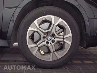 2026 BMW X1 xDrive28i - miniatura 10