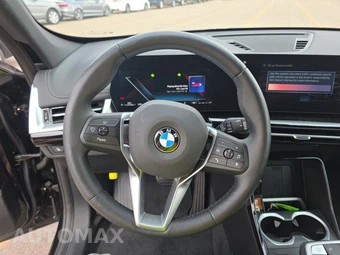 2026 BMW X1 xDrive28i - miniatura 16
