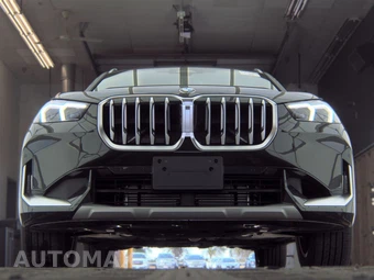 2026 BMW X1 xDrive28i - miniatura 3