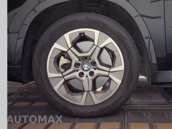 2026 BMW X1 xDrive28i - miniatura 9