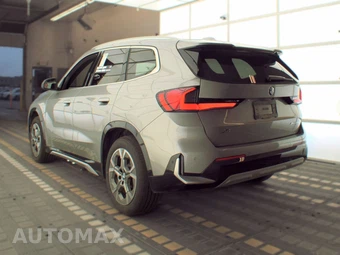 2026 BMW X1 xDrive28i - miniatura 8