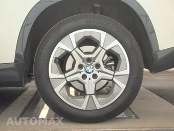 2026 BMW X1 xDrive28i - miniatura 12