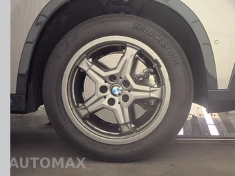 2026 BMW X1 xDrive28i - miniatura 10