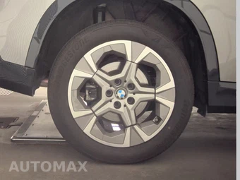 2026 BMW X1 xDrive28i - miniatura 11