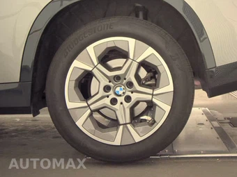 2026 BMW X1 xDrive28i - miniatura 12