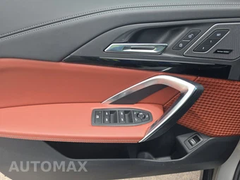 2026 BMW X1 xDrive28i – miniatura 15