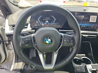 2026 BMW X1 xDrive28i - miniatura 10