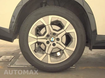 2026 BMW X1 xDrive28i – miniatura 11