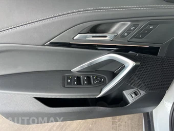 2026 BMW X1 xDrive28i - miniatura 19