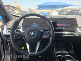 2026 BMW X1 xDrive28i - miniatura 10