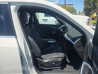 2026 BMW X1 xDrive28i - miniatura 8